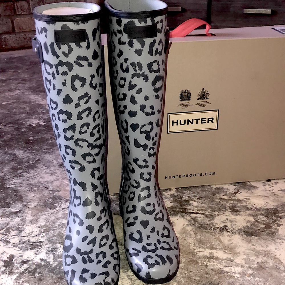 New original  HUNTER RAIN-BOOTS size 7 women